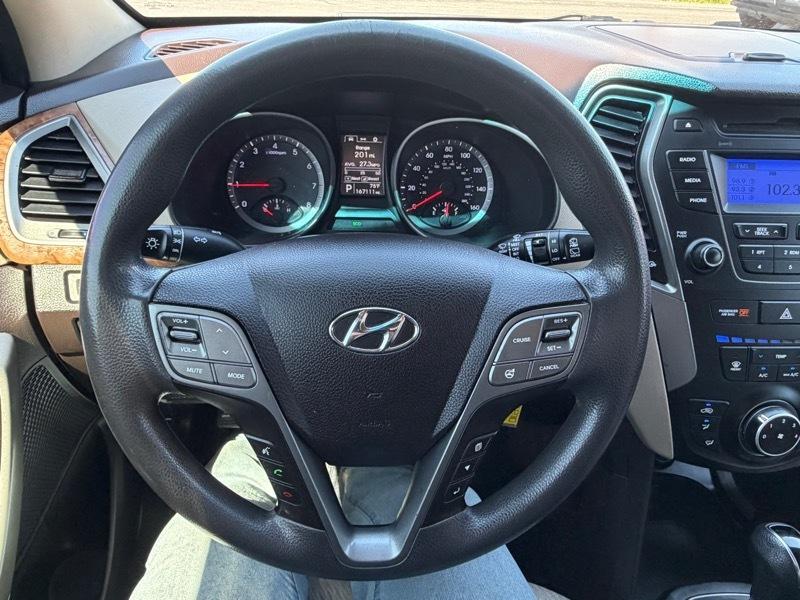 hyundai santa fe 2016 5XYZTDLB7GG353097 image hyundai santa fe 2016 5XYZTDLB7GG353097 image